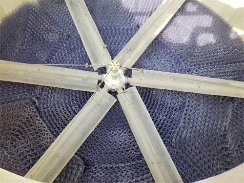 閉式冷卻塔里面的平衡管、風機與側風機的作用是什么